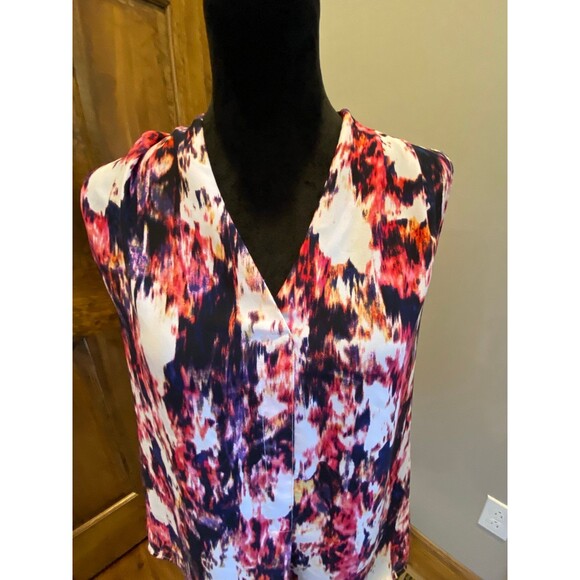 Rose & Olive Blouse  Plus Size ? XL Top Sleeveless High Low V Neck Cool Summer - Picture 3 of 9